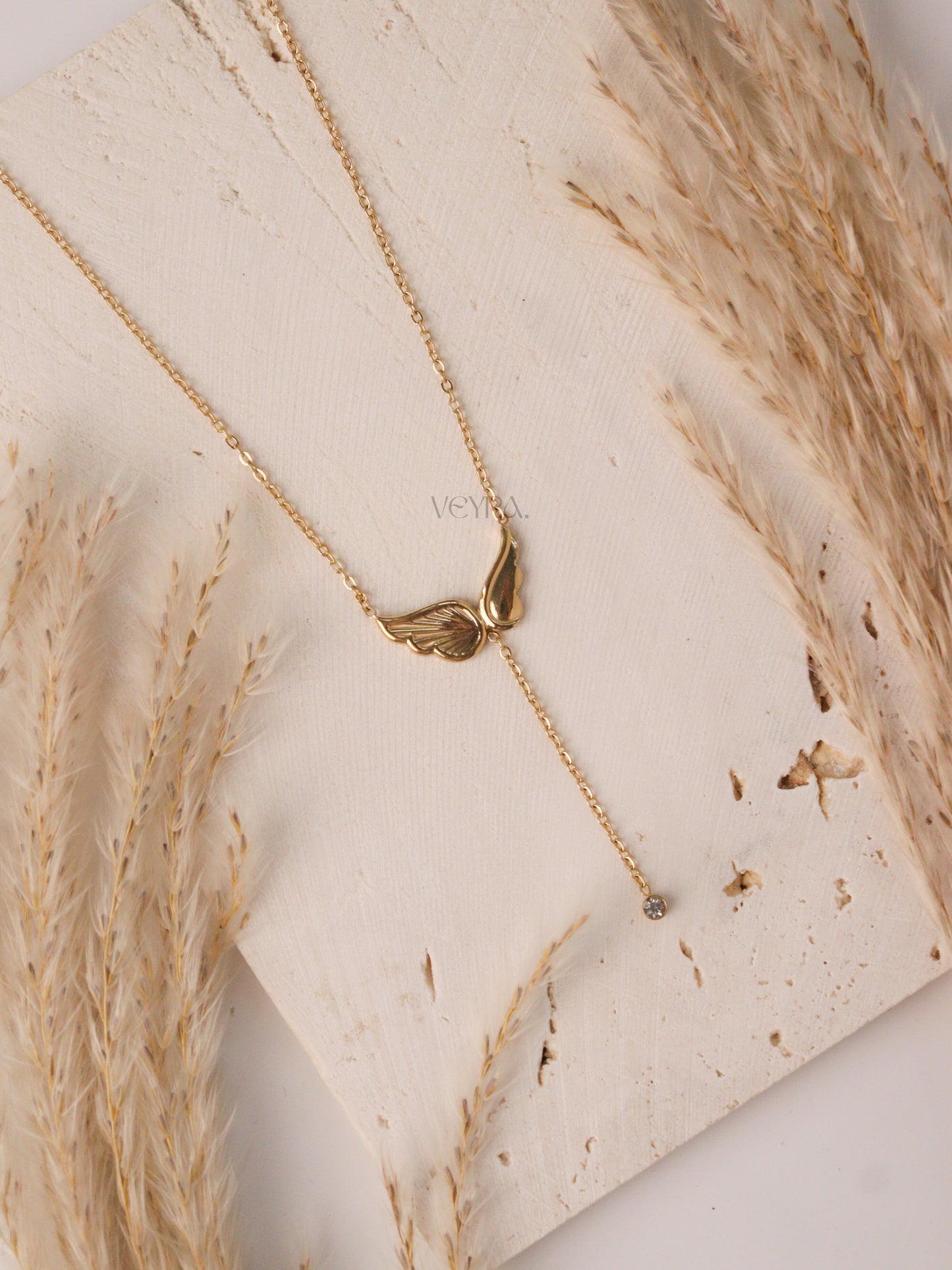 LUX NECKLACE