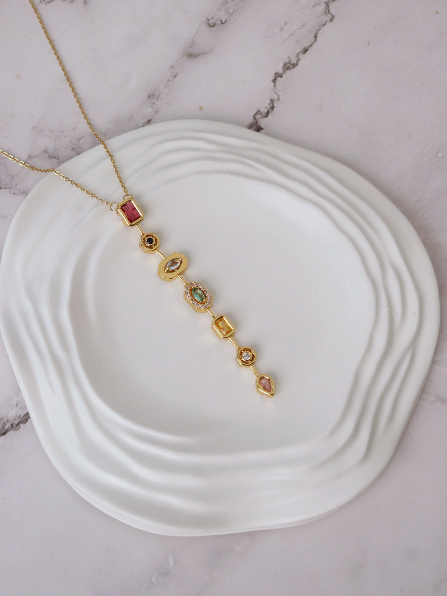 DROP NECKLACE