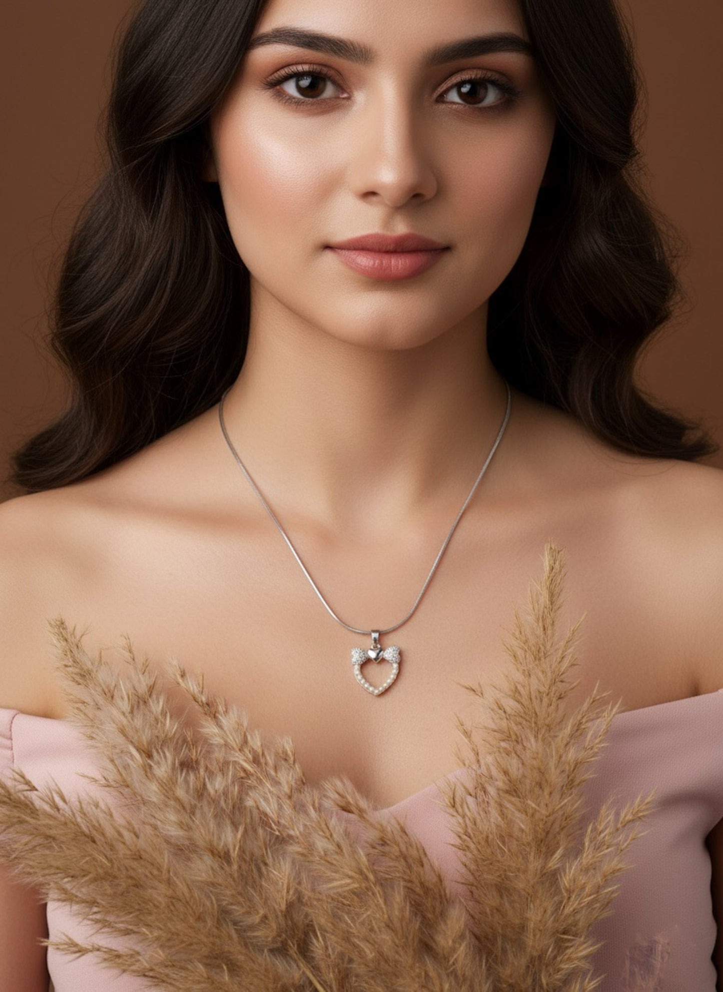ZYRA HEART NECKLACE