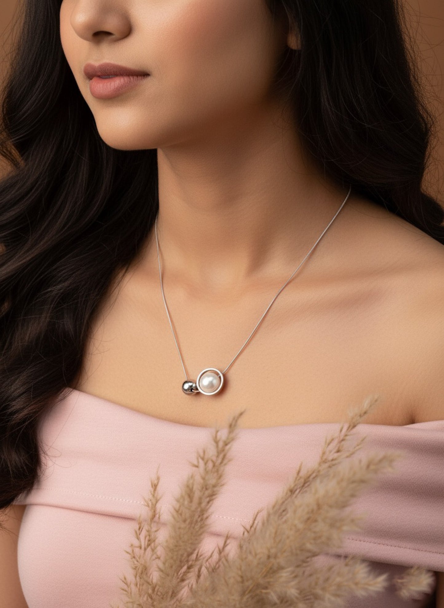 PEARLO NECKLACE