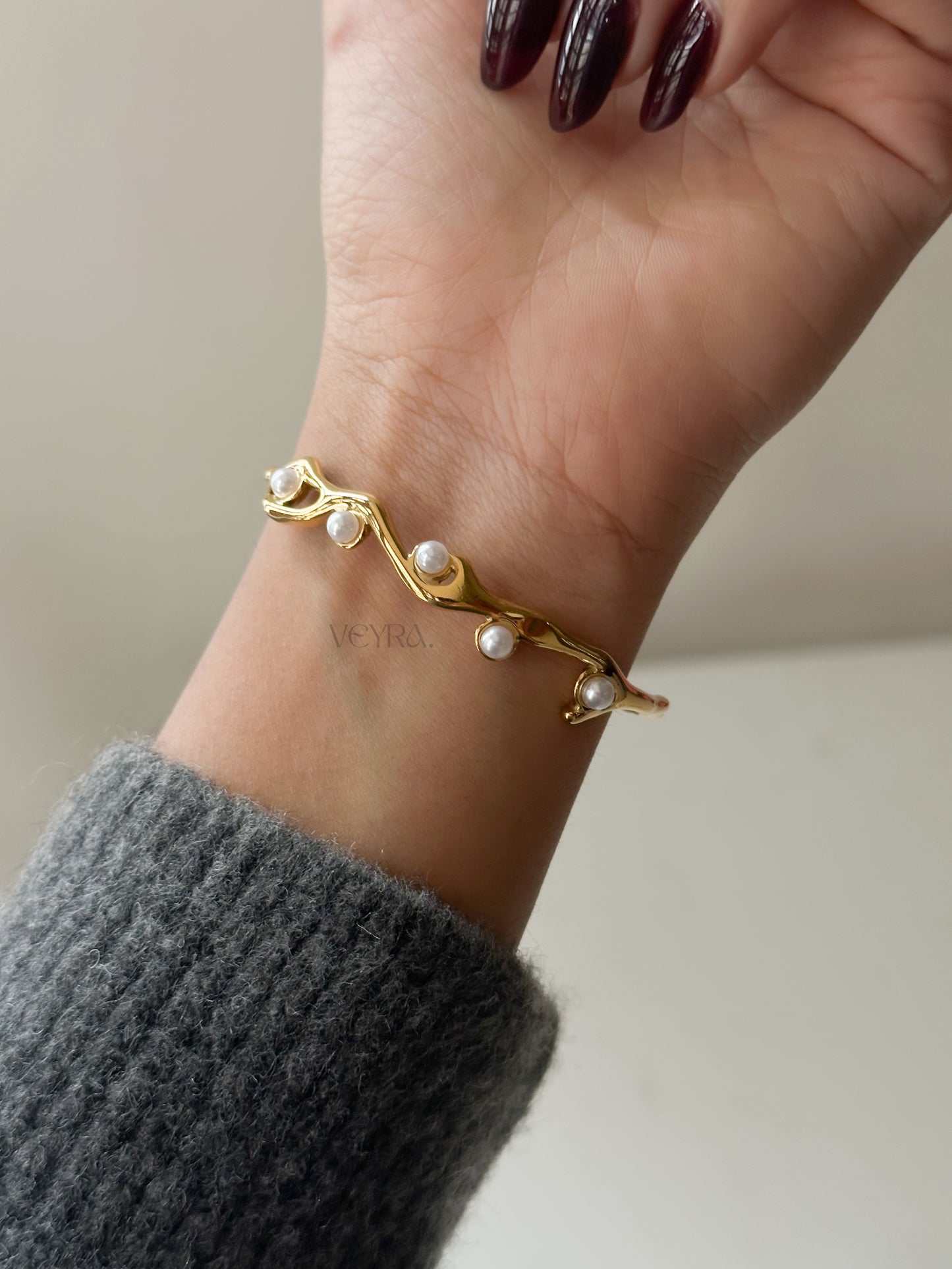 CYNARA PEARL CUFF BRACELET