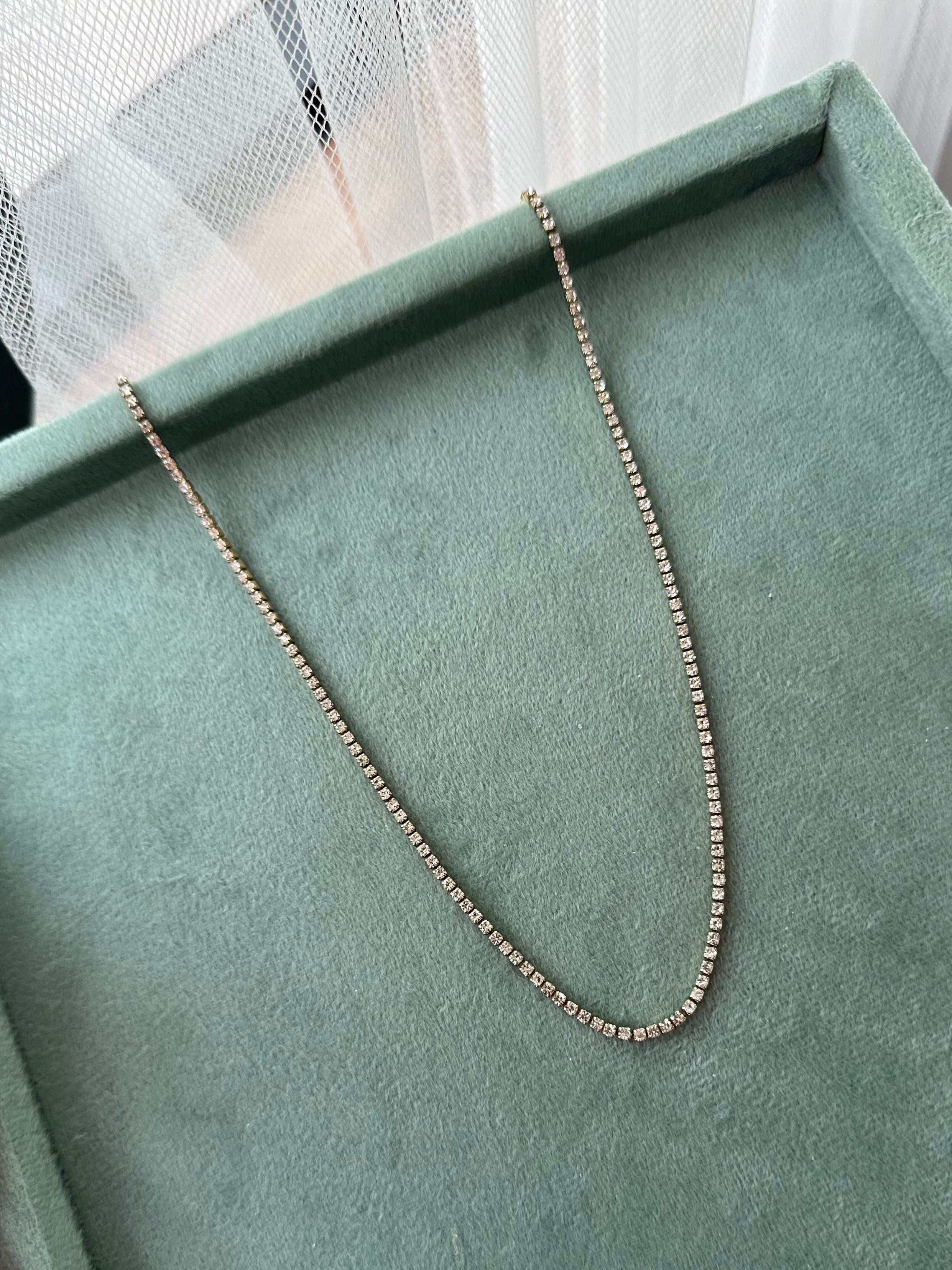 STONE NECKLACE