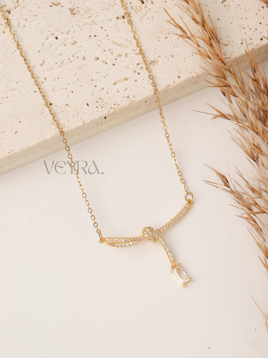 ETERNA NECKLACE