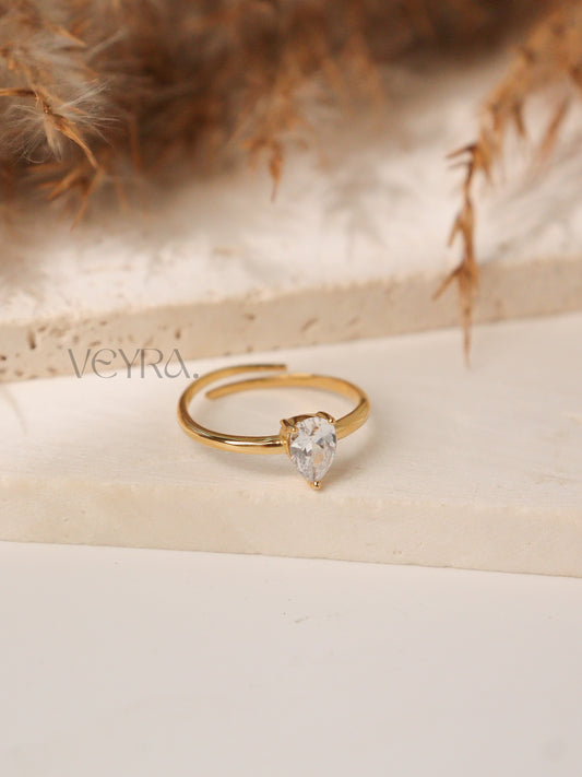 LIORA RING