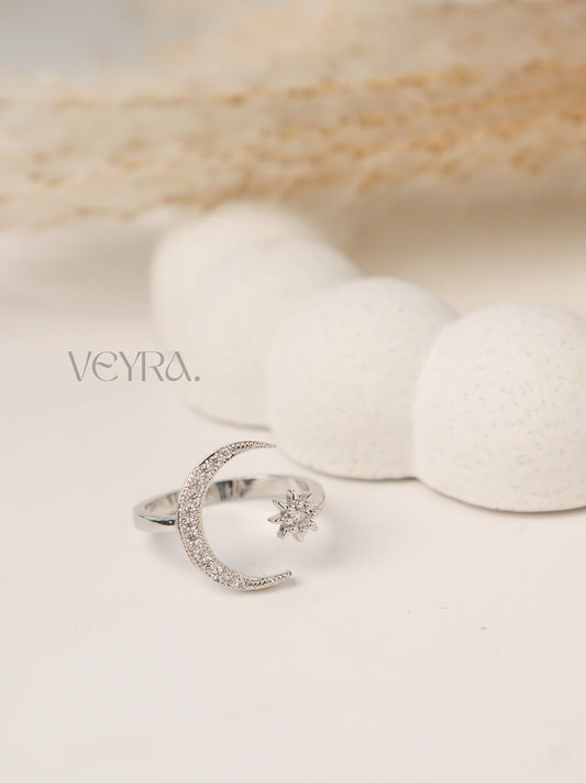 MOONSTAR RING