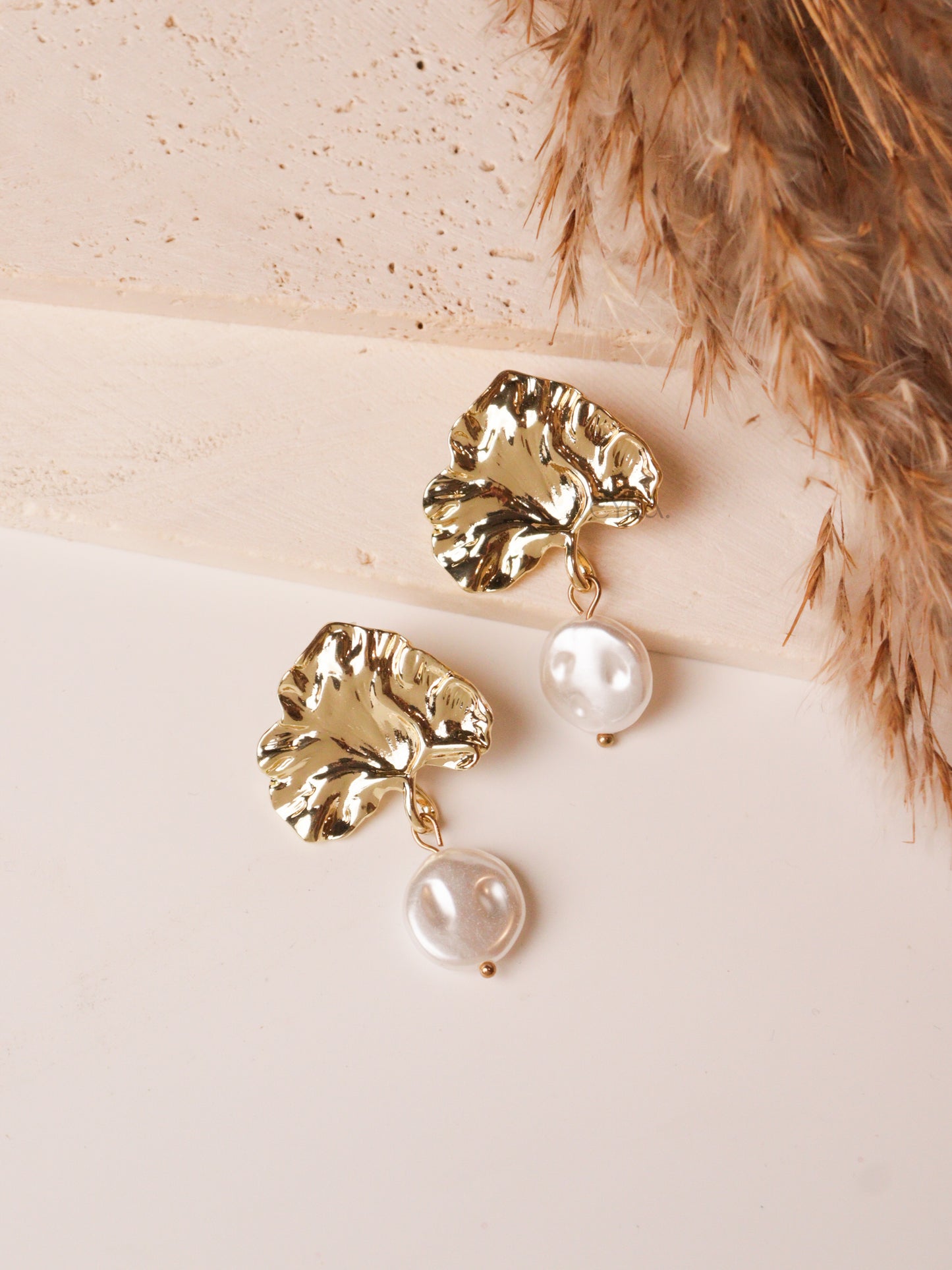 ECLAT EARRINGS