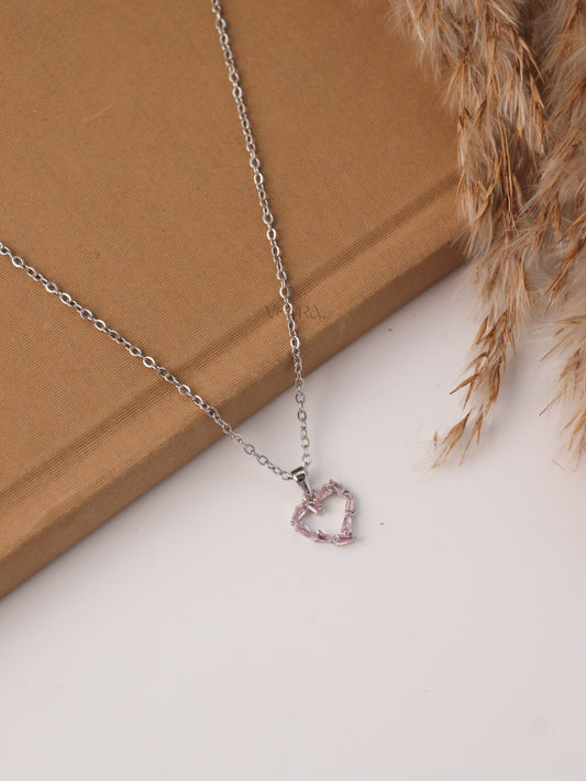DELICATE HEART NECKLACE