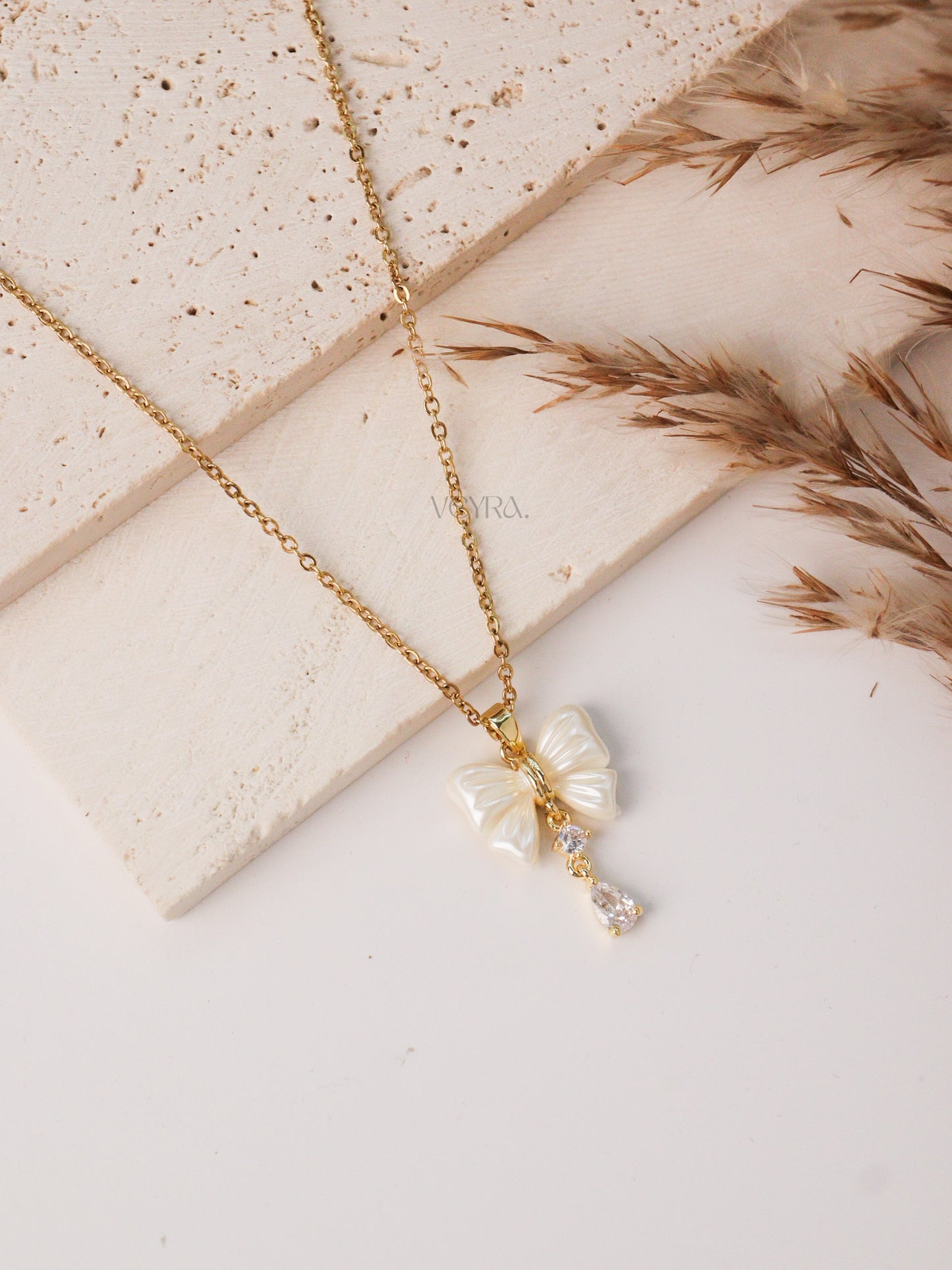 BOW NECKLACE