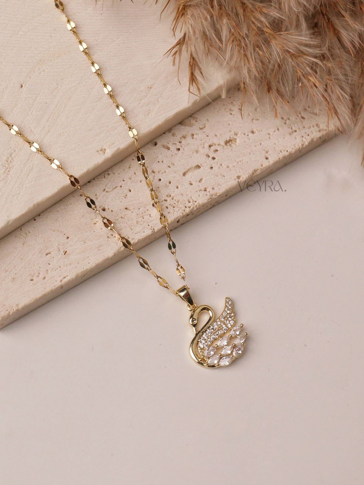 ISOLDE SWAROVSKI NECKLACE