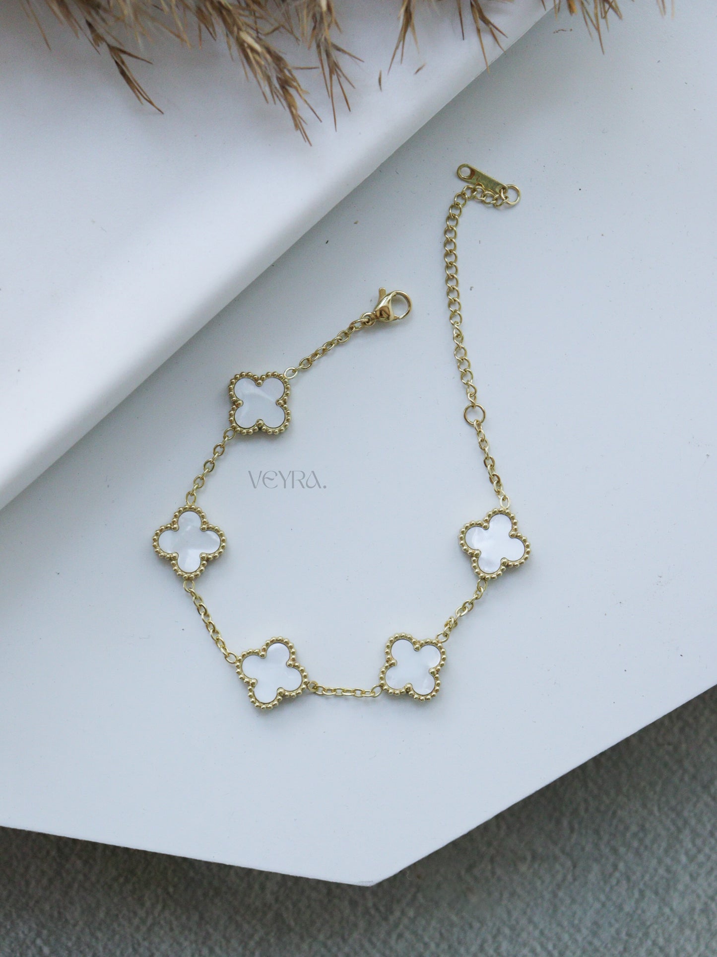 REVERSIBLE CLOVER BRACELET